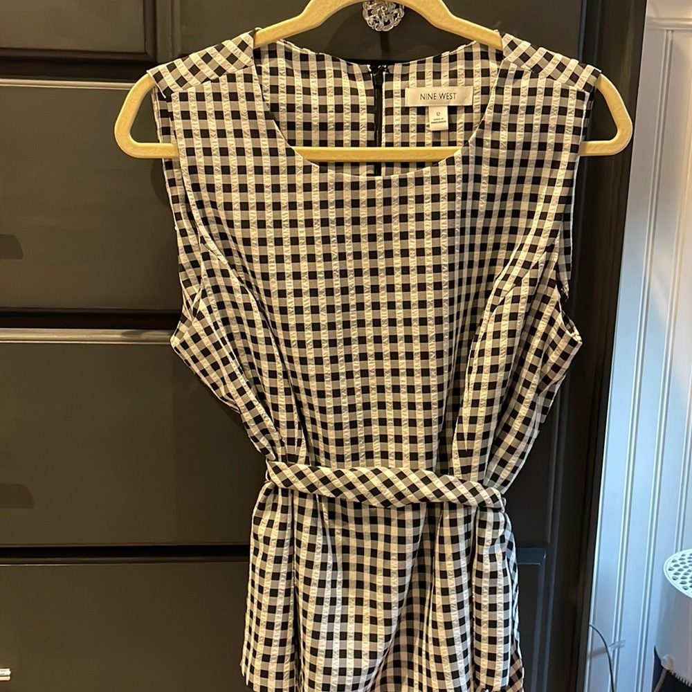 Brand New Nine West sleeveless top - 12